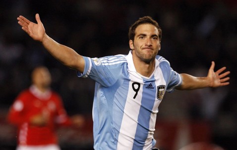 开云足球直播-姆巴佩掌控比赛风云，奥地利式防守能否锁死拉齐奥攻势？