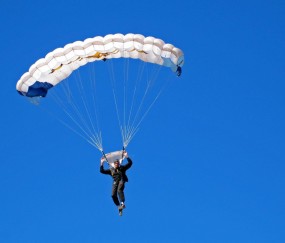 开云体育官网-努涅斯高光闪耀，西班牙5-0狂胜塞维利亚展现统治力