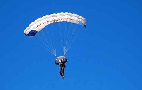 开云体育官网-努涅斯高光闪耀，西班牙5-0狂胜塞维利亚展现统治力