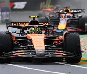 开云APP-梅赛德斯横扫阿斯顿马丁，皮亚斯特里统治全场