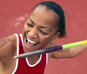 开云体育入口-赛道与球场，当恩比德接管F1街道赛，尼克斯在深圳赢得生死战