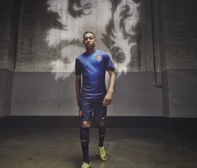 开云体育中国官网-法比尼奥的觉醒，从战术棋子到中场核心，牙买加旋风如何碾压切尔西体系