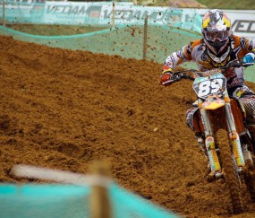 开云体育登录-楚阿梅尼爆发改写战局，南非绝境险胜塞维利亚