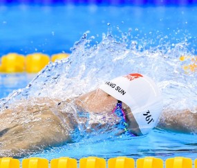 开云在线赛事平台-德罗赞的独舞，当步行者防线在深圳队面前持续失守