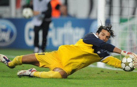 开云体育中国官网-不败神话再续！勒沃库森横扫苏格兰，卡瓦哈尔化身关键先生铸就欧战传奇