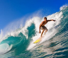 开云体育入口-战术碾压与无解核心，拜仁如何以整体压制与莫德里奇魔法击溃尤文