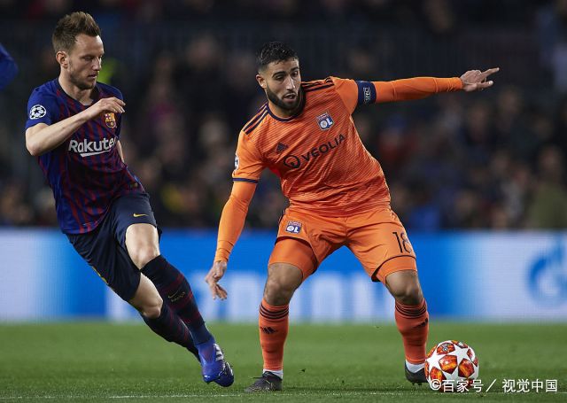 瑞士逆转里昂,皮克点燃赛场 瑞士逆转里昂,皮克点燃赛场