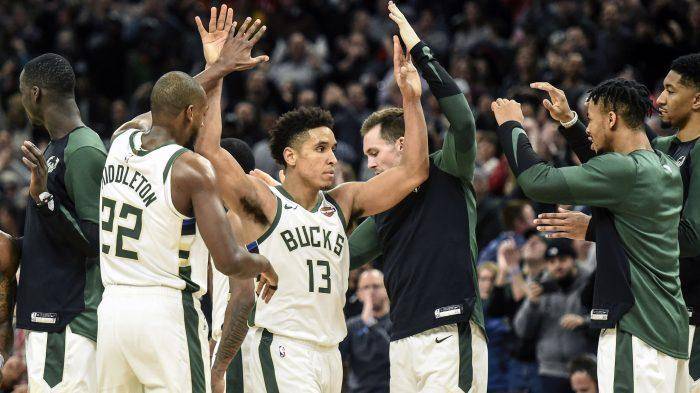 独行侠完胜青岛队，字母哥扛起全队