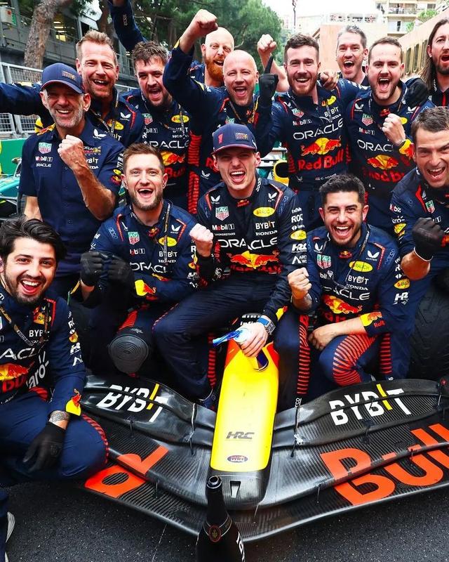 哈斯车队险胜阿斯顿马丁，维斯塔潘扛起全队