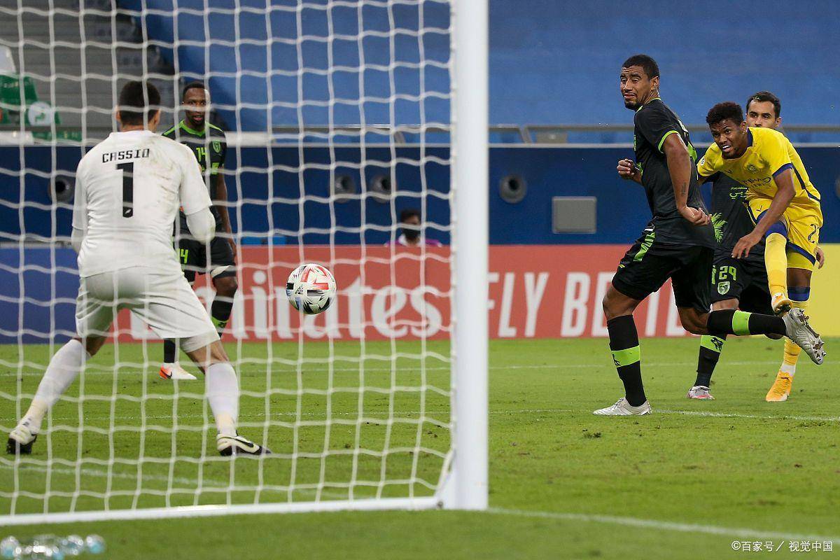 巴萨锋线形成配合默契，助球队连胜