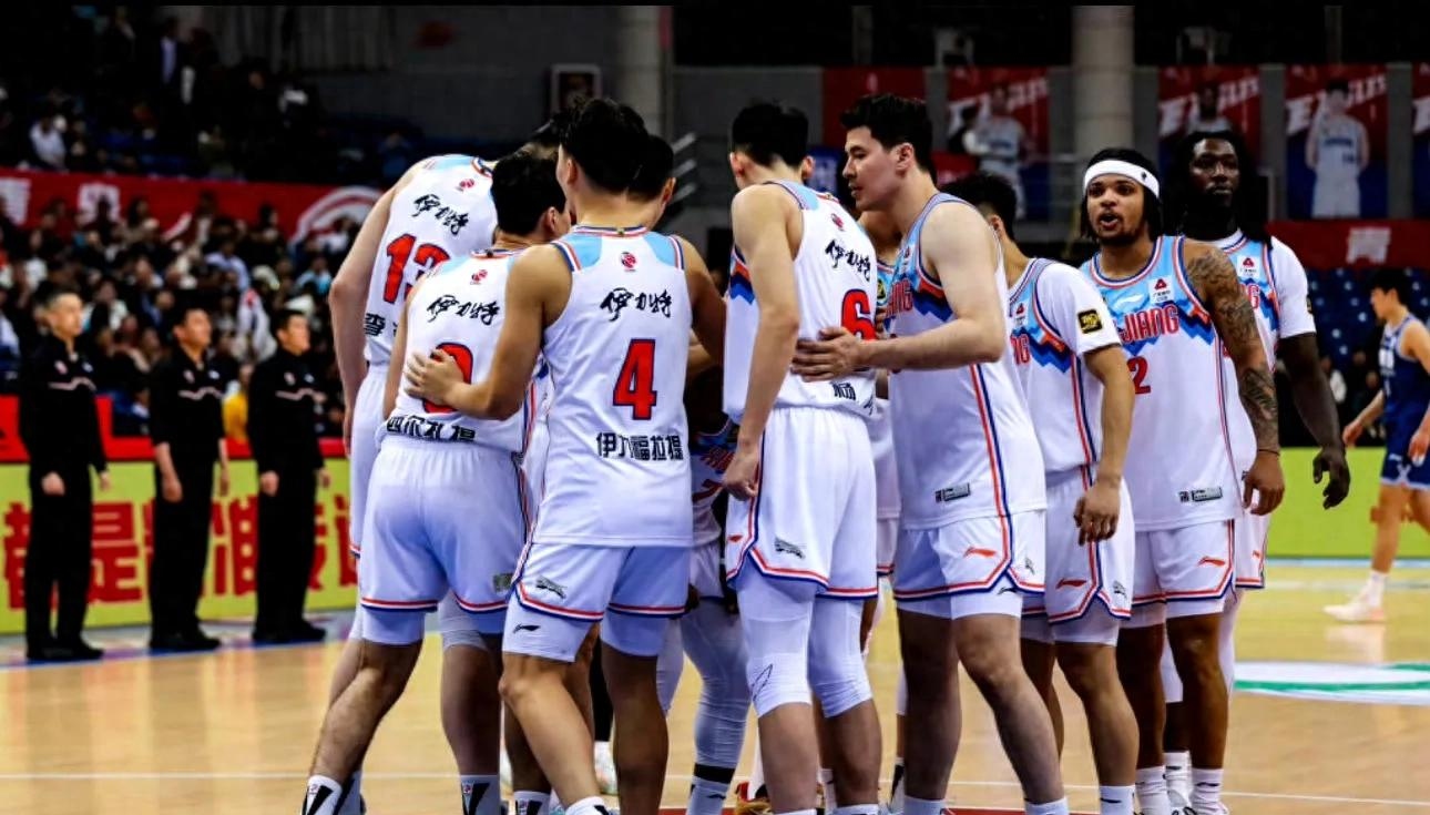 新疆男篮战胜青岛，成为季后赛不可忽视力量