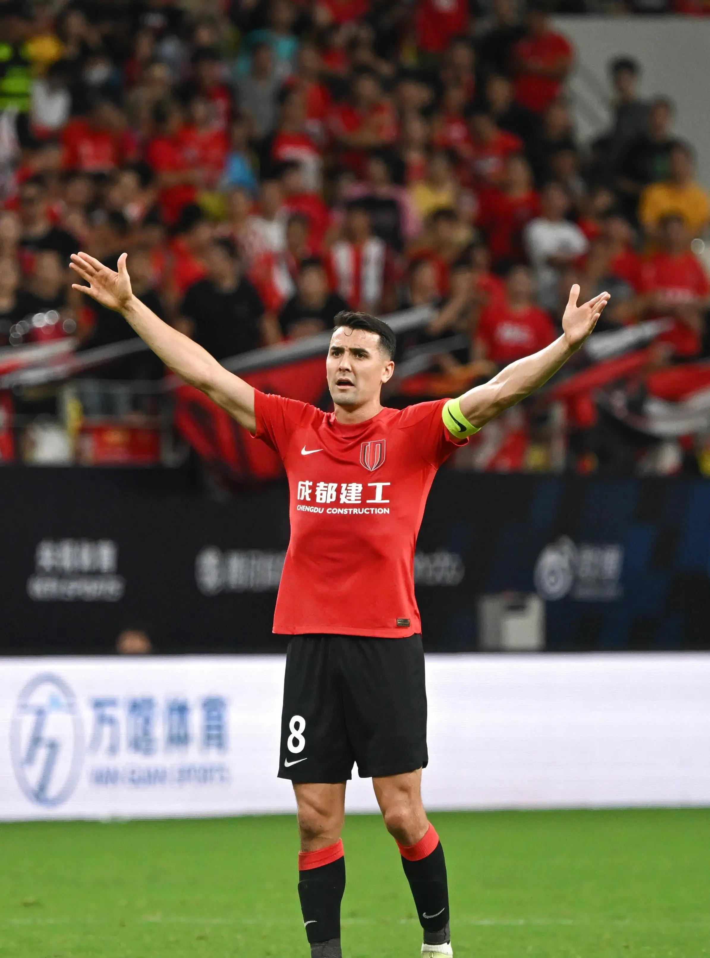 法甲球员表现亮眼，实力赢得肯定和关注