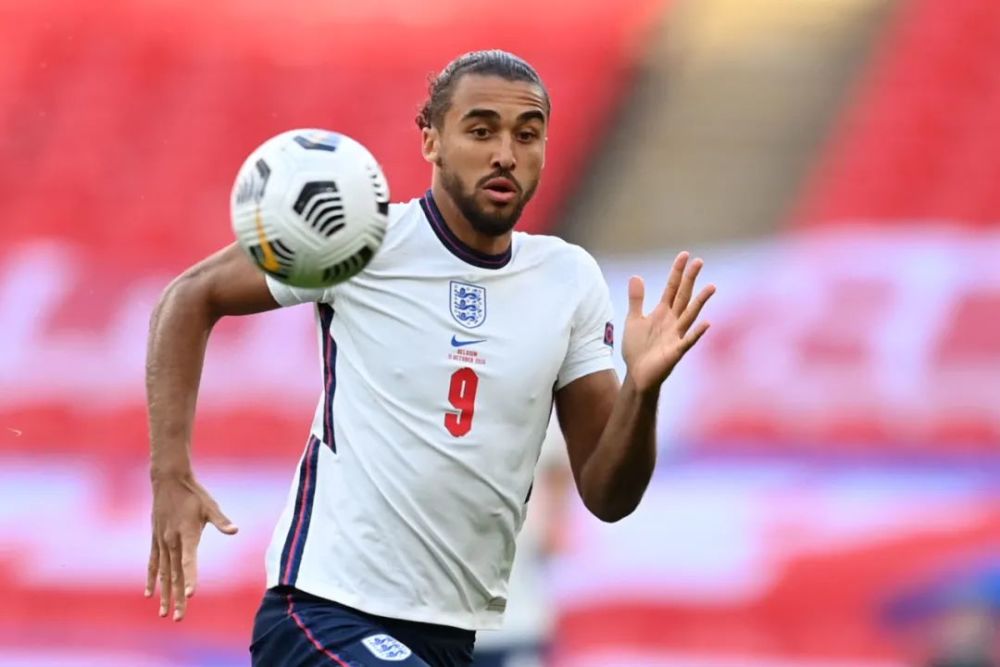 英国乒乓球队逆转比利时乒乓球队，波尔三分雨点燃全场