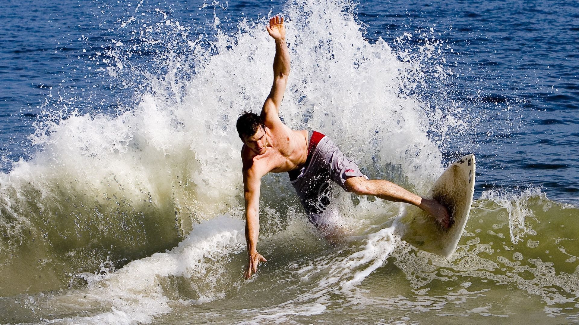 戈贝尔的鹰之锁—当防守艺术提前终结雄鹿的悬念