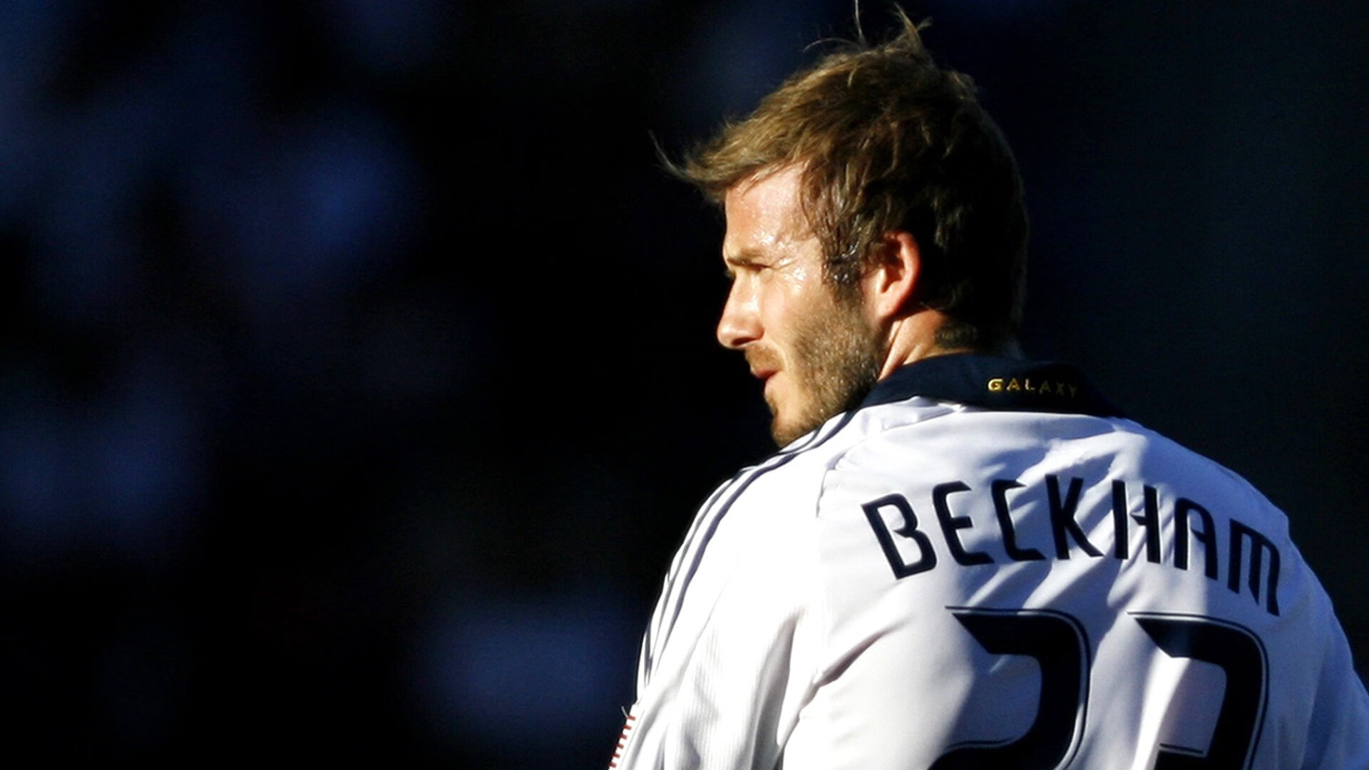 绿茵场上的命运交响曲,爱尔兰提前终结悬念,托尼在美加墨世界杯接管比赛