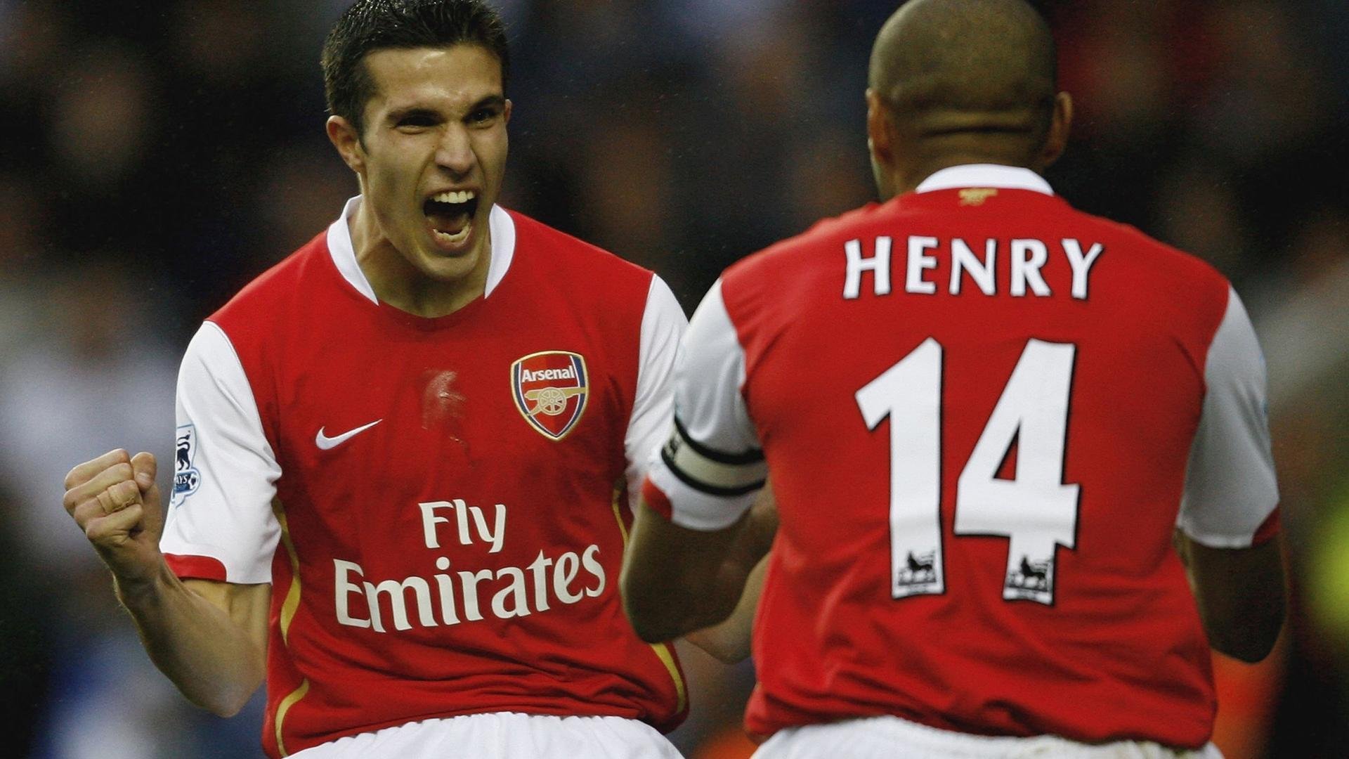 赛道新章，周冠宇率阿斯顿马丁逆袭，科技与意志的碾压式胜利