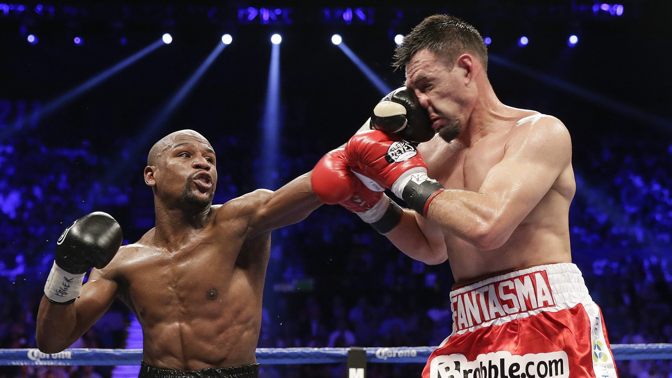 极速独奏，马丁内利用F1新赛季揭幕战之夜，定义了压制级的唯一性